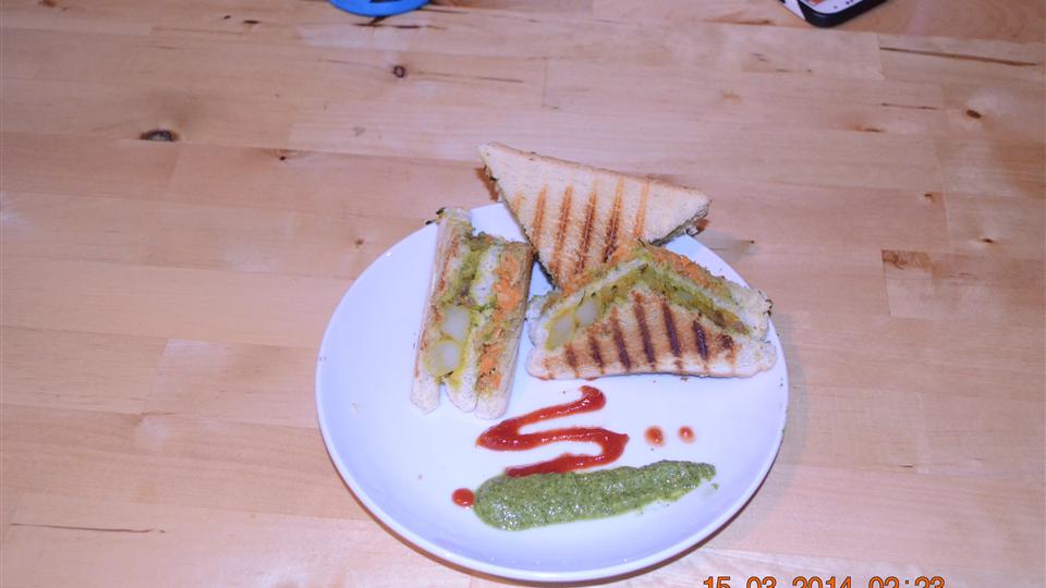 Vegetable Grill Sandwich